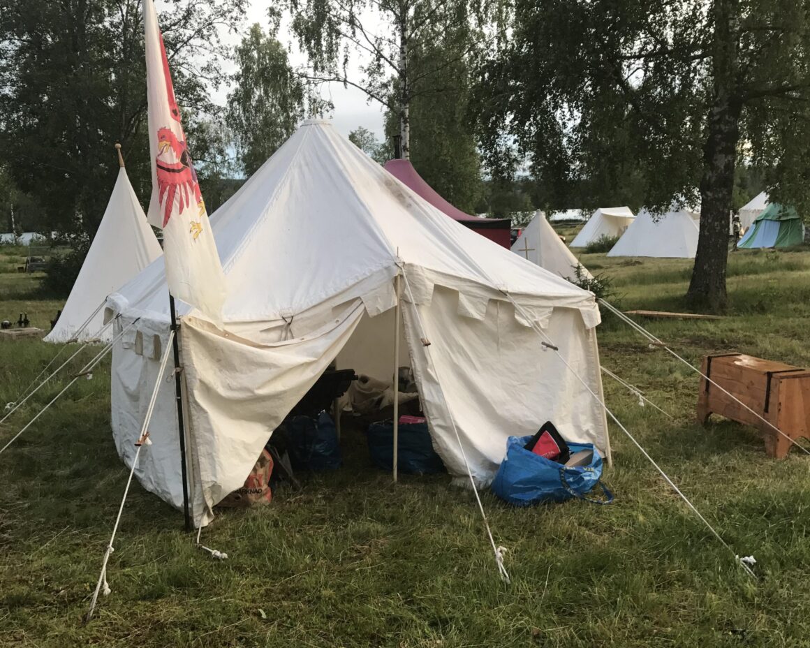 345696517_786732692758200_1632984924818320657_n Helfrishpaviljongerna (2 st)